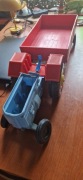 Zabawka traktor z PRL-u
