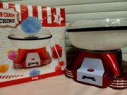 Urządzenie do robienia waty cukrowej marki Gadgy, model GG0612.