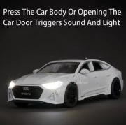 Audi RS7 1:32 model samochodu metalowy 6 drzwi pull back zabawka
