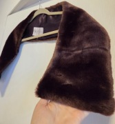 szal szalik brązowy bordowy futro retro vintage Suzanne Bettley London