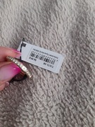 Pierścionek z cyrkoniami