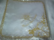 SZATKA DO CHRZTU ZE ZŁOTYM HAFTEM