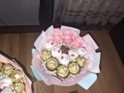 Słodki bukiet z rafaello, ferrero, kwiatów mydlanych