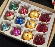 Bombki prl szklane 12 szt  kształtki ozdoby choinkowe vintage