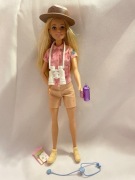 Lalka Barbie zoolożka GXV86