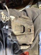 Zacisk Jarzmo Hamulcowy Prawy Audi A4 B8