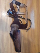 Skórzana kabura szelkowa na rewoler 5,5 cala,jak nowa