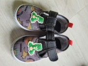 Kapcie chłopięce z dinozaurami, rozmiar 23