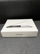Pudełko od MacBook Pro 13” A1708