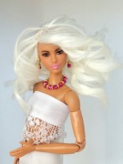 Peruka, włosy dla lalki Barbie platynowy pvc 9,5-10cm obw.głow