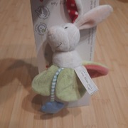 Nici pluszowa zabawka z grzechotką zajączek