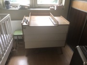 Łóżeczko i przewijak drewniany dla dziecka