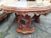 Ława stolik rzeźbiony z kamiennym blatem 