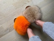 Klapki z futrem naturalnym lis różne kolory 