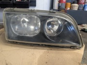 Reflektor lampa prawy przód czarny środek Volvo S40 V40 polift h7