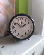 Budzik czarno-biały mały 