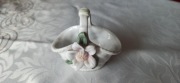 Koszyczek z motywem kwiatu z porcelany