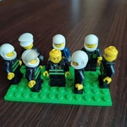 FIGURKI LEGO CITY - POLICJANCI 8szt.