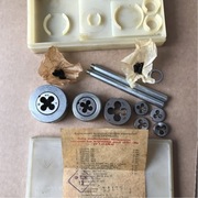 Zestaw narzynek i oprawek dla ślusarza nowe M3-M12 jakość , mają 30 lat