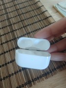 Etui air pods pro 2 USB C stan idealny. Model A2968