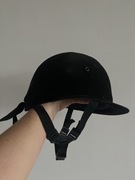 Toczek jeździecki czarny PPH JABU 58