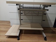 Biurko z miejscem na komputer stacjonarny