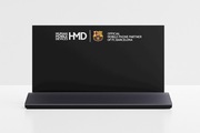 Regulowany ekspozytor marki HMD. Z logo FC Barcelona 