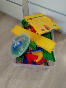 Tory i garaż Wader Play Tracks 53140 dla dziecka 1+