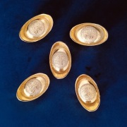 **TALIZMAN Feng Shui 5 pozłacanych „chińskich sztabek” 1980+