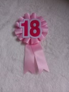 Kotylion na 18 różowy
