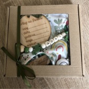 Box niemowlęcy Adaś zawieszka do smoczka przytulanka