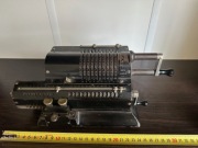 Piękny  szwedzki mechaniczny kalkulator Original Odhner z 1941 roku