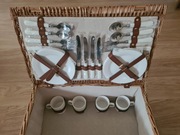 Duży wiklinowy kosz piknikowy - zestaw dla 4 osób