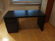 Biurko w kolorze czarnym