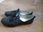 Eleganckie lakierki dziewczęce r 37