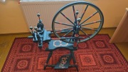 Kołowrotek malowany do przędzenia wełny