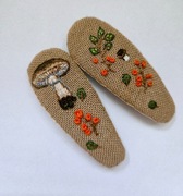 Spinki ręcznie wyszywane Grzybek 