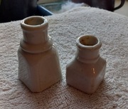 2 sztuki starych szkliwionych kałamarzy