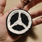 Brelok Mercedes logo breloczek handmade na szydełku