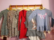 Sukienki i tunika długi rękaw roz 122/128   6szt 