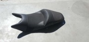 Siedzenie Honda Hornet PC34 – obszyte alcantarą