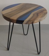 Stolik kawowy z żywicy 