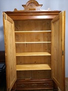 Szafa z początku XX wieku dwudrzwiowa