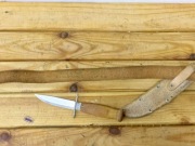 Finka Ciekawy nóż z pochwą i paskiem harcerskim