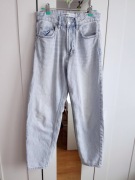 Jeansy Bershka rozmiar 34