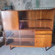 Witryna  z czasów PRL .