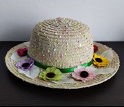 Kapelusik dziewczęcy kwiatki wiosna lato