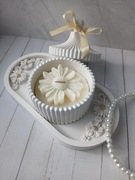 Zestaw Świeca sojowa z podkladka stokrotka