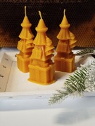 Świeca choinka na prezencie z wosku pszczelego