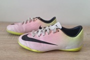 Halówki dziecięce NIKE Mercurial Victory r. 28,5 (17,5 cm)